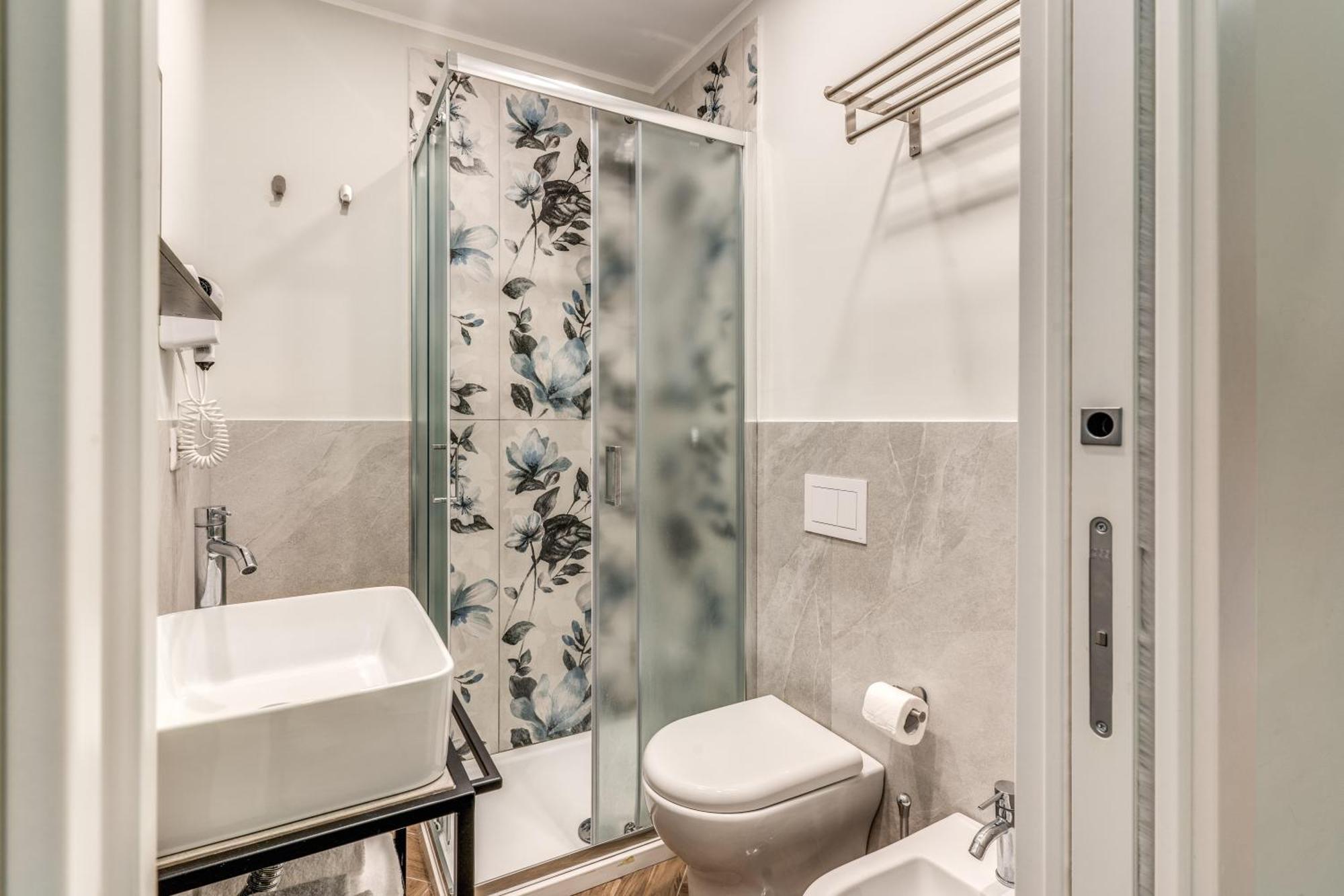Gravina8 - Rooms In เนเปิลส์ ภายนอก รูปภาพ